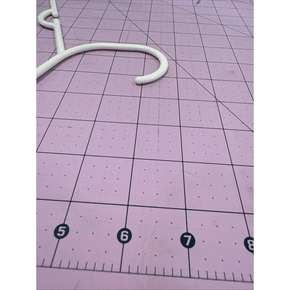 CHILDREN'S WHITE CLOTHES HANGERS-- 10 IN A SET